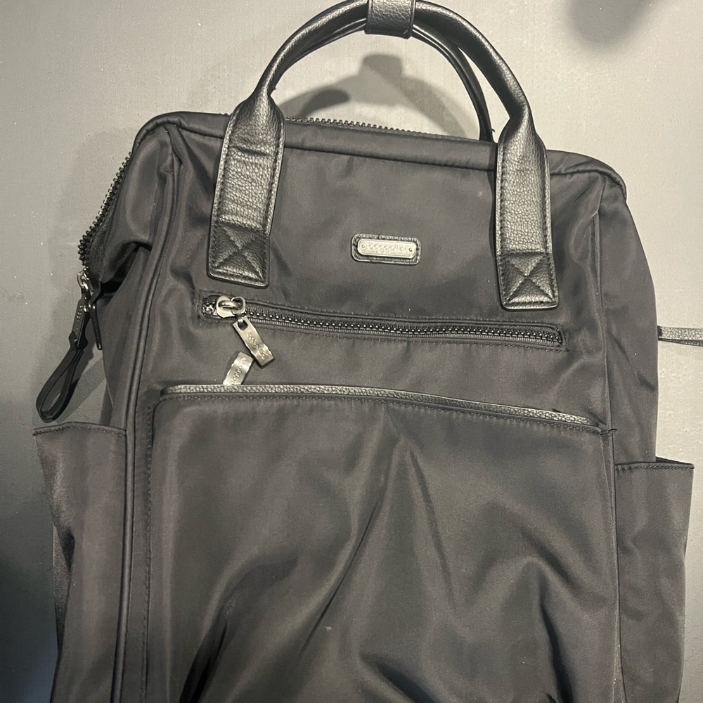 HP Baggallini Black Travel Backpack